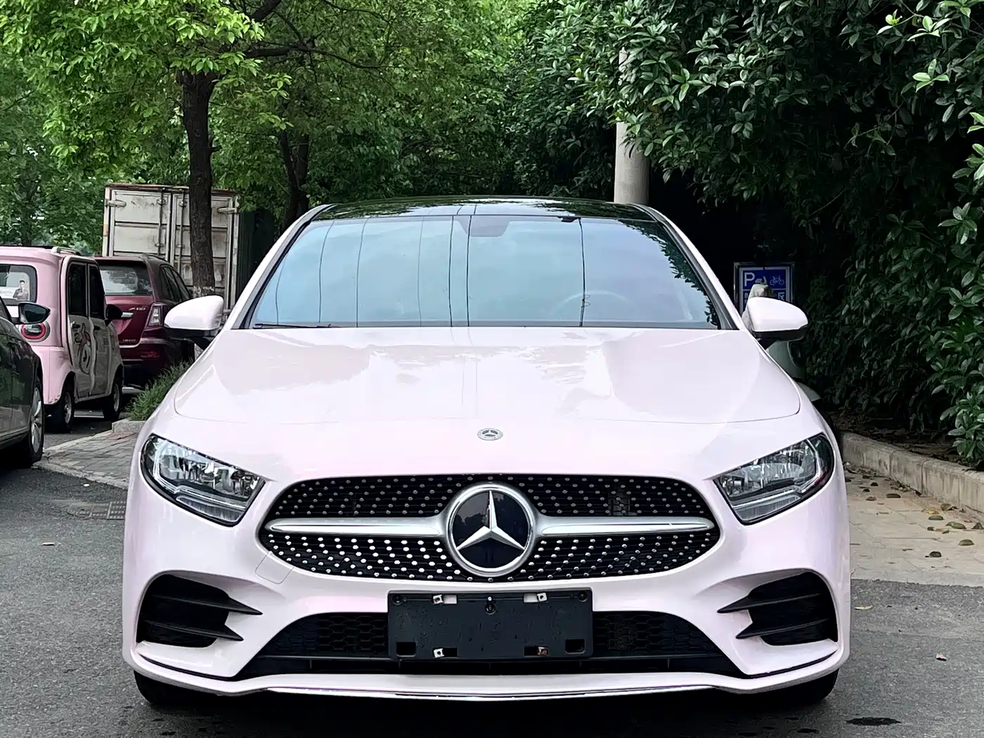 Mercedes-Benz A-Class 2020 Second Facelift A 180 L Sport Sedan фото 2