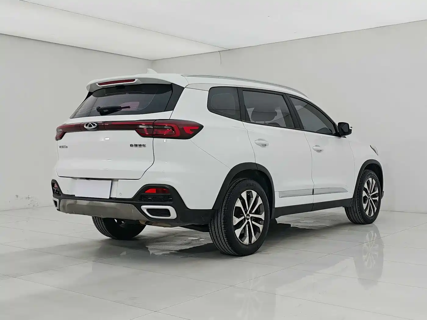 CHERY TIGGO 8
