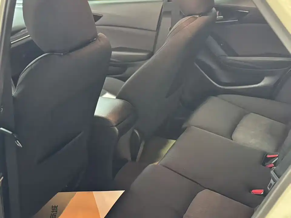 Фото 8 - Mazda CX-4