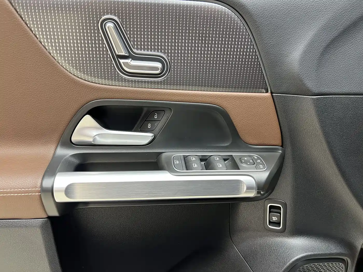 Mercedes-Benz GLB 2022 Facelift GLB 200 Fashion Style фото 9