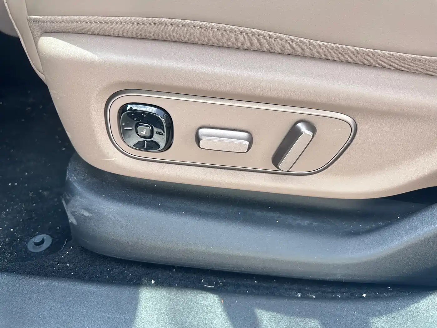 Li Auto i6 2026 2025 2WD Base Model