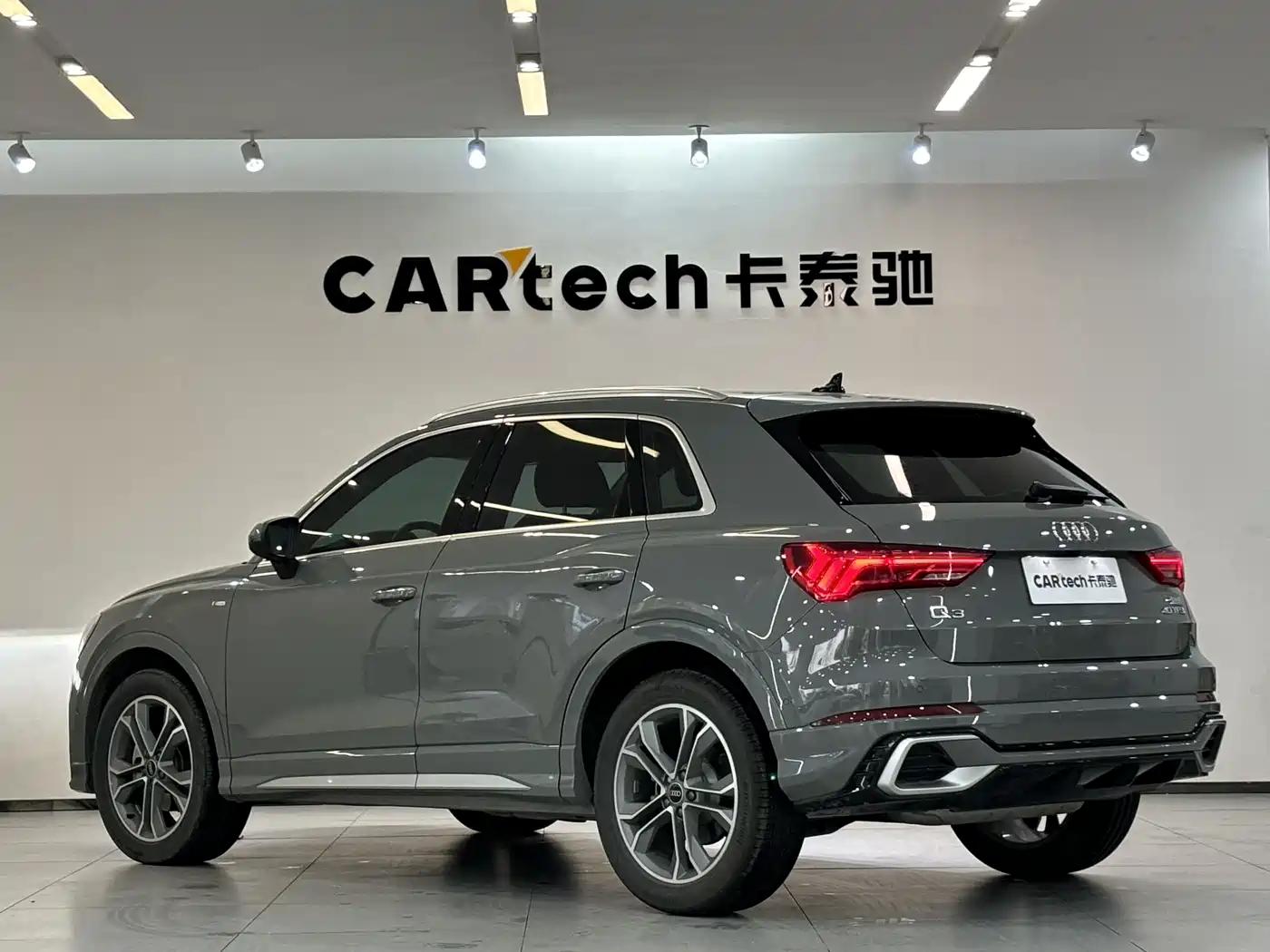 Audi Q3 2024 40 TFSI Fashion Sport фото 3