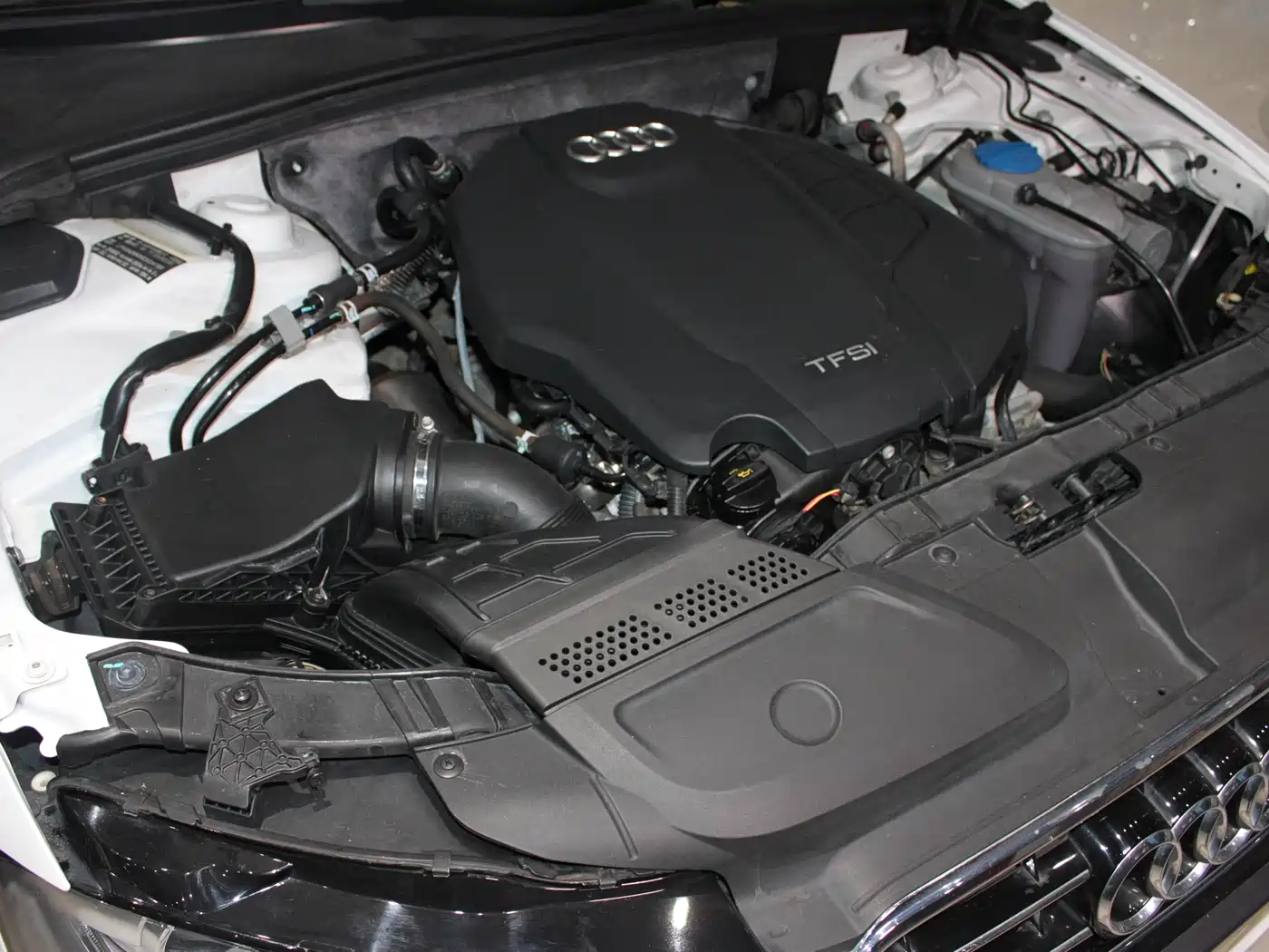 Audi A4L 2016 35 TFSI Collector's Edition S line Comfort фото 8
