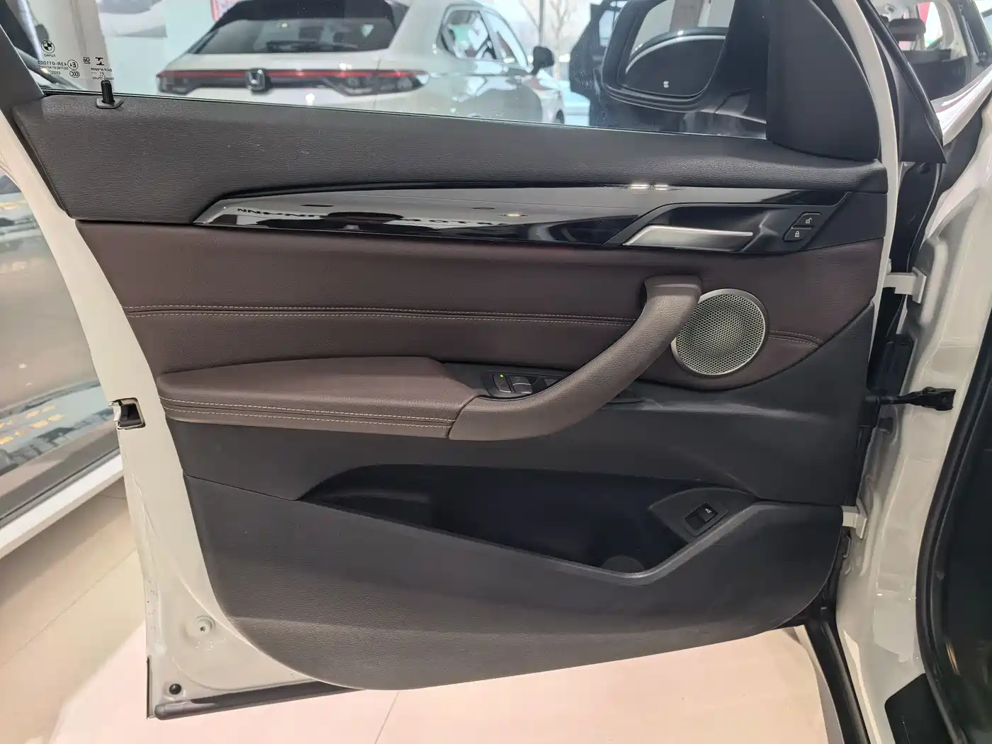 BMW X1 2022 sDrive20Li Premium фото 5