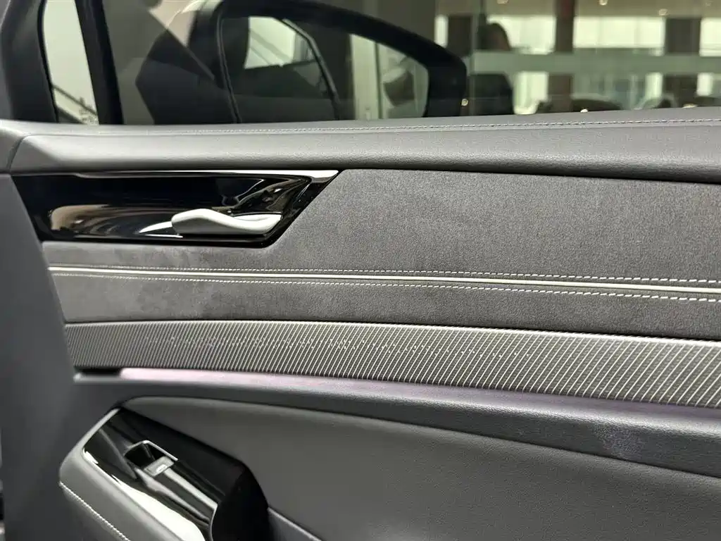 VOLKSWAGEN ID.7 VIZZION