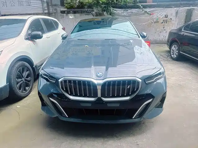 BMW i5 2024 eDrive 35L M Sport Package