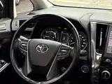 Фото 14 - Toyota Vellfire