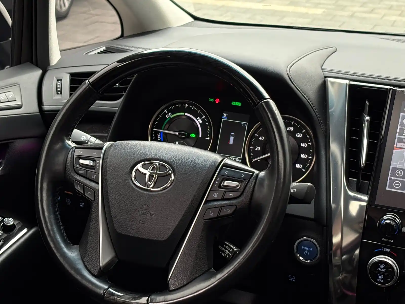 Фото 14 - Toyota Vellfire