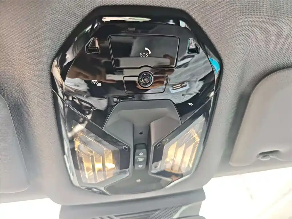 BMW X3 2025 xDrive30L Premium Model M Sport Black Package фото 23