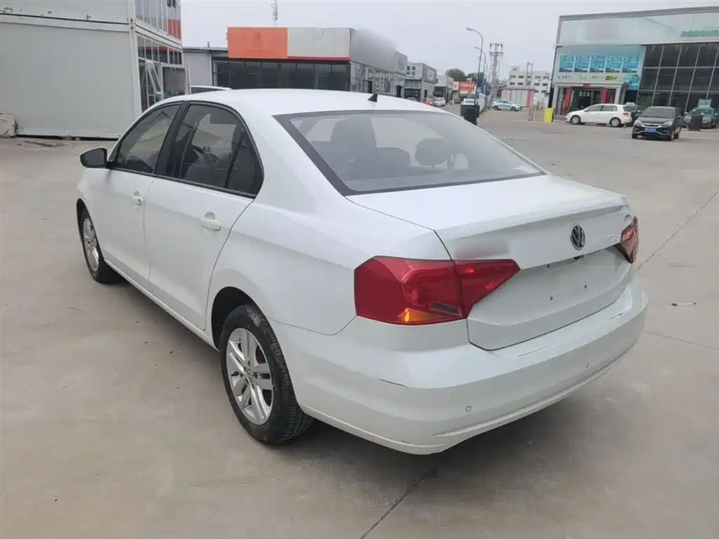 Volkswagen Jetta 2019 Dream Edition 1.4L Manual Fashion фото 23