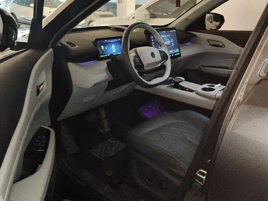 Changan UNI-Z New Energy 2024 2024 Blue Whale Smart Electric iDD 125km Excellence Model