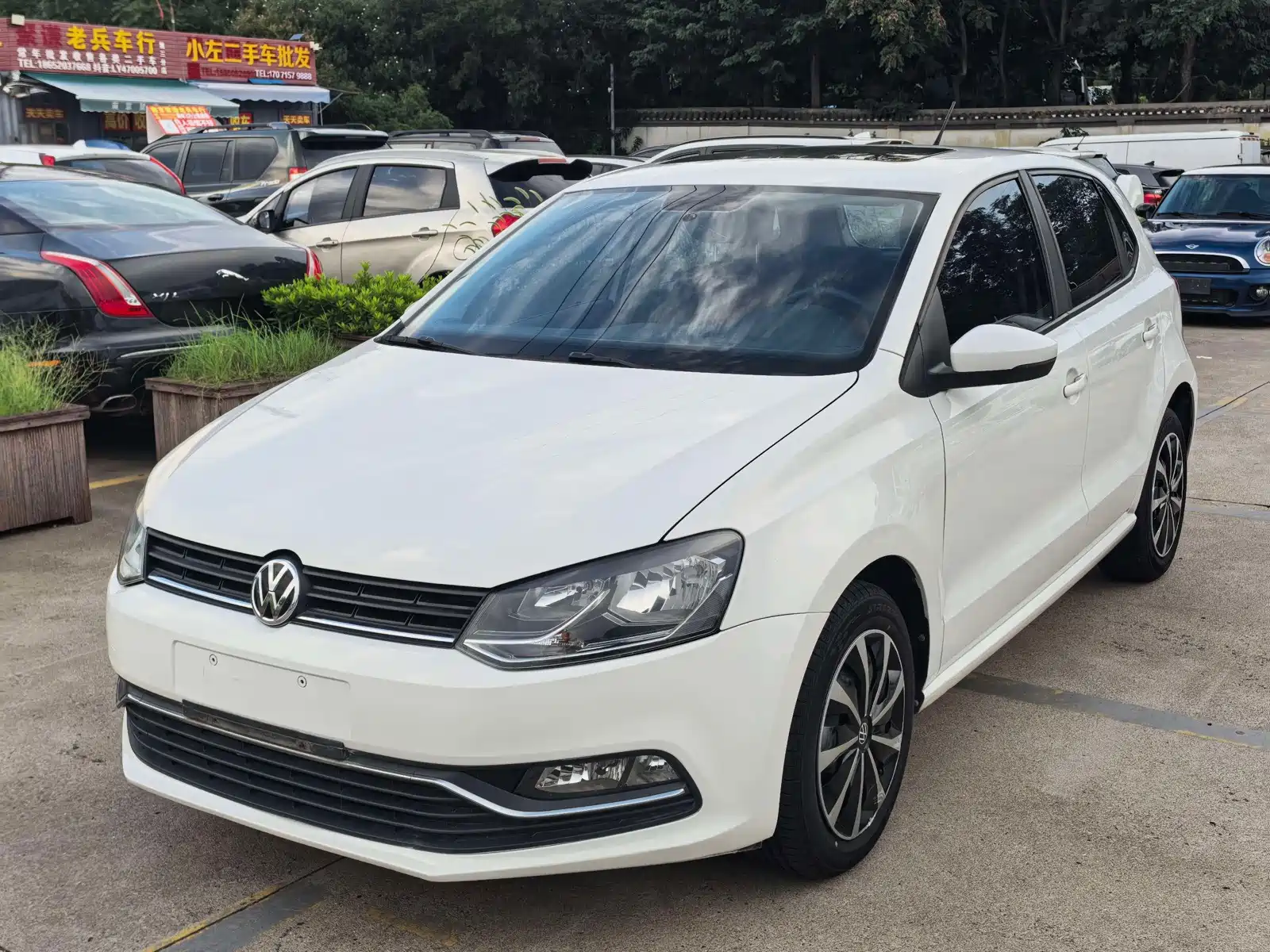 Фото 1 - Volkswagen Polo