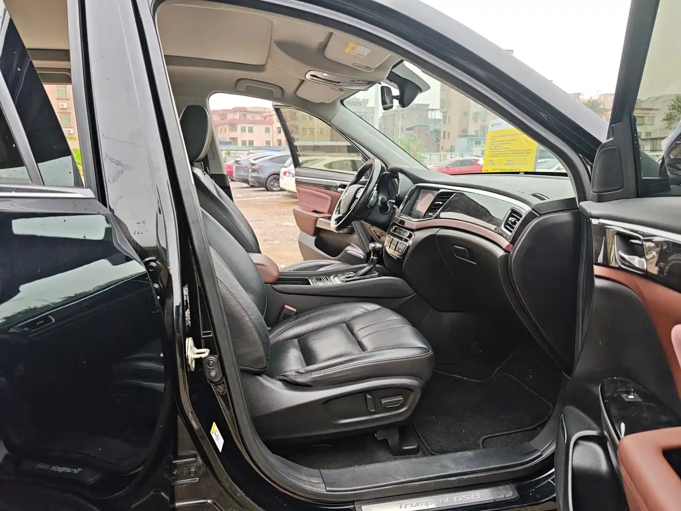 GAC Trumpchi Trumpchi GS8 2017 320T 2WD Luxury Smart Connect (7-seater) фото 14