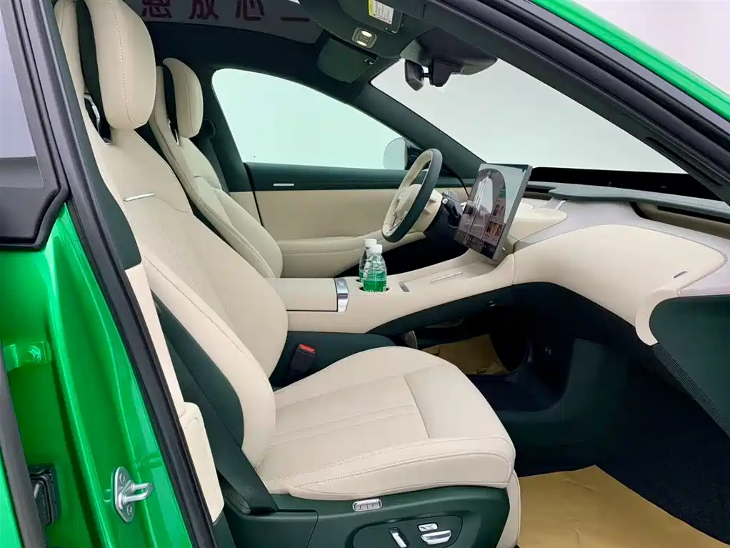 Xiaomi Auto Xiaomi YU7 2025 Extended Range AWD Pro фото 13