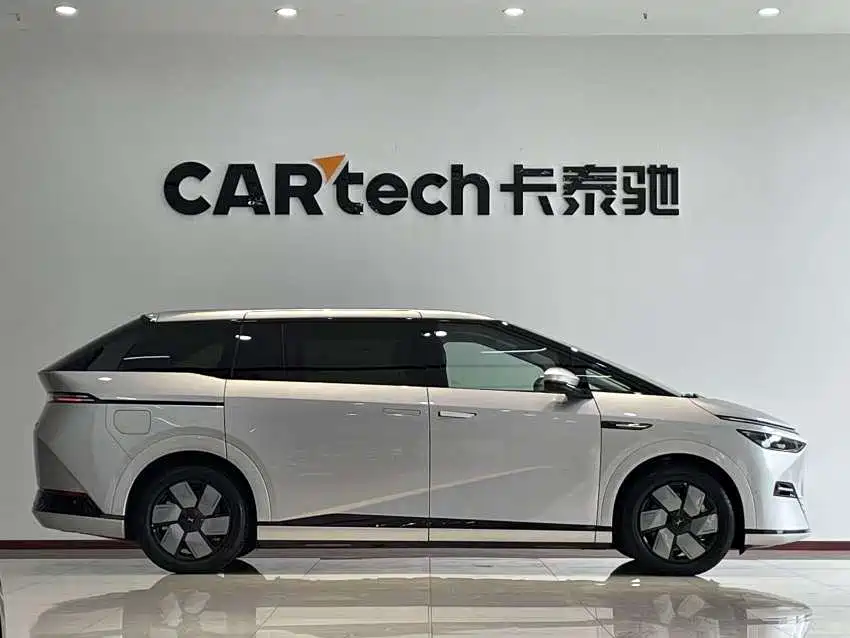 XPeng X9 2025 650 Long Range Max фото 4