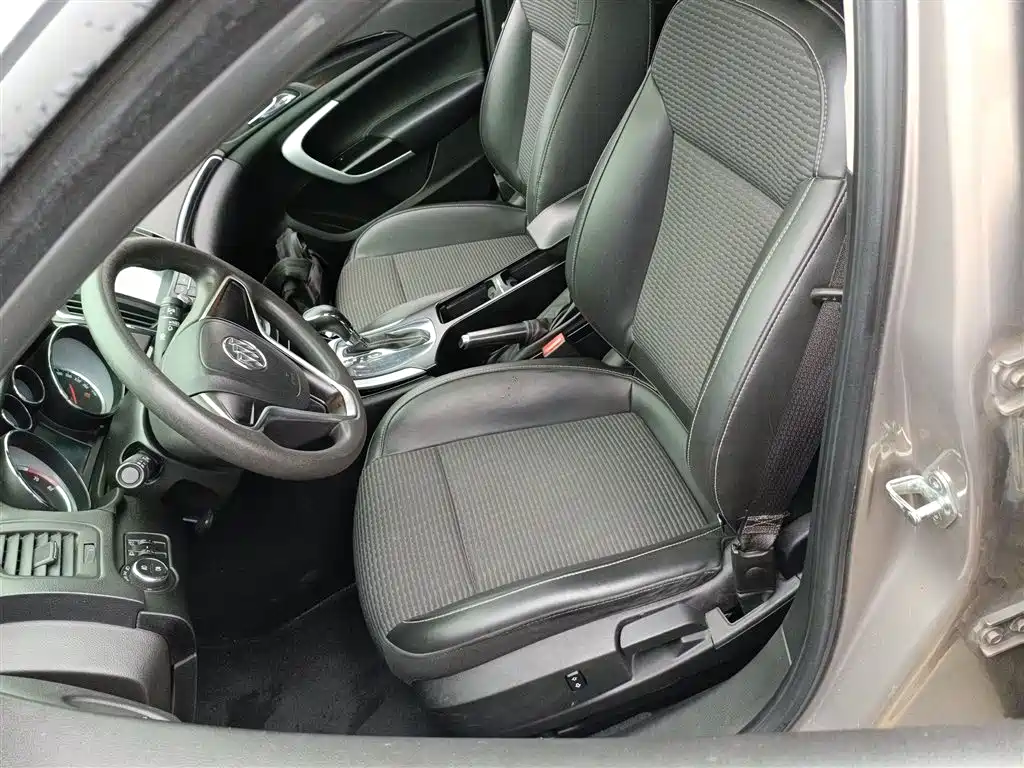 Buick Regal 2015 1.6T Leading Tech Edition фото 15