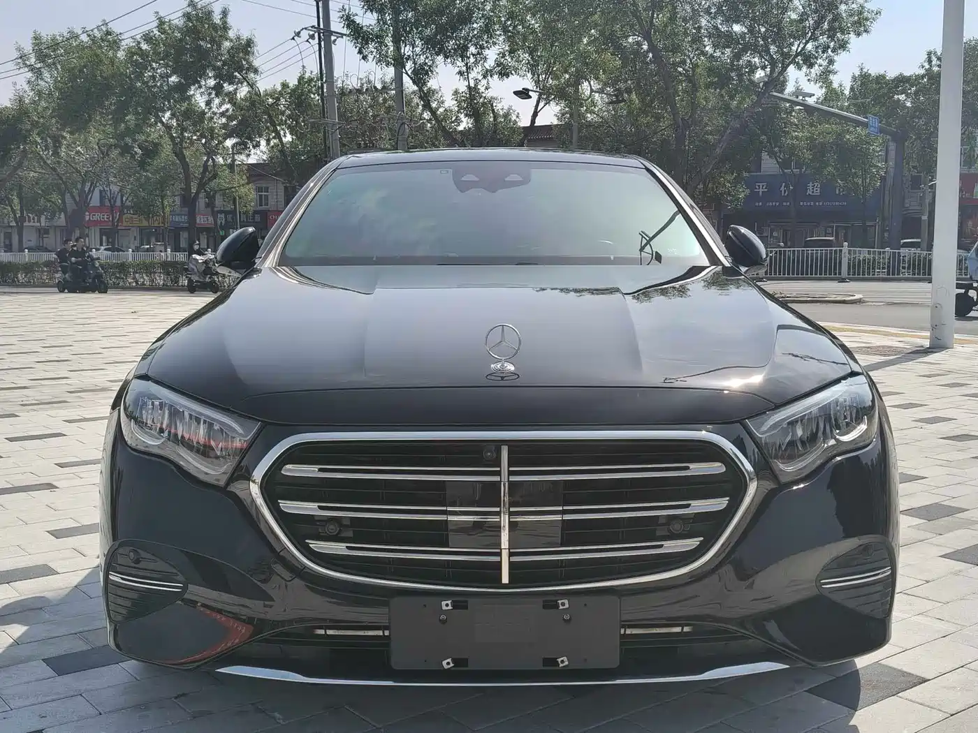 Mercedes-Benz E-Class 2024 Model E 300 L Luxury фото 2