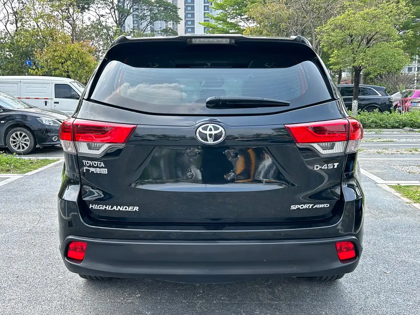 Toyota Highlander 2018 2.0T 4WD Luxury 7-seater China VI фото 33