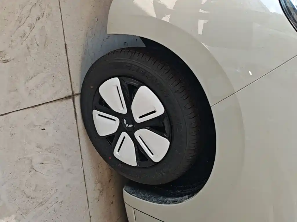 Wuling Motors Hongguang MINIEV 2026 2025 4-Door Advanced