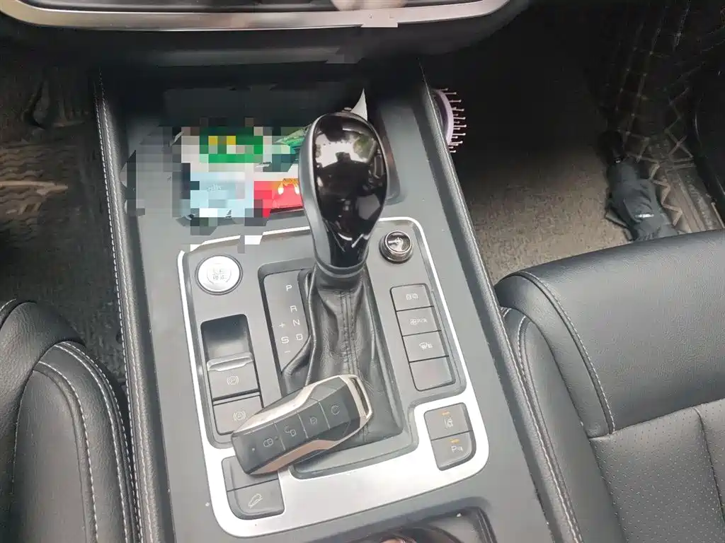BYD Tang 2018 2.0T Automatic Smart Connection Honor Edition 7-Seater China V фото 7