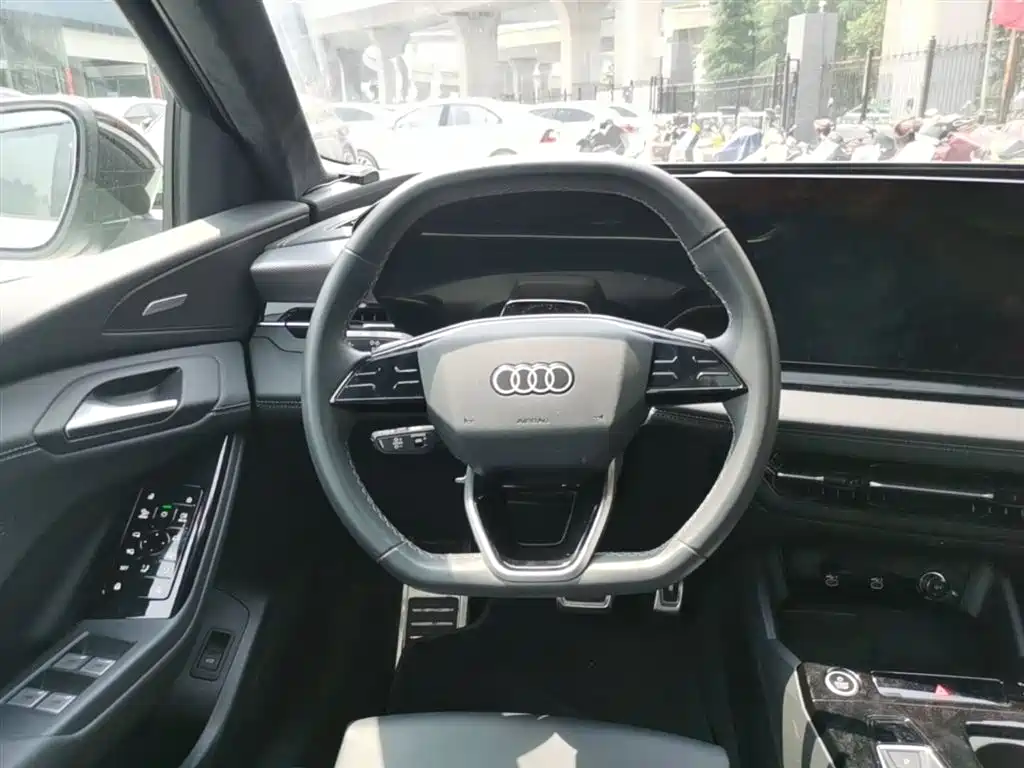 Audi Q6L e-tron 2025 Model Pioneer Edition фото 17
