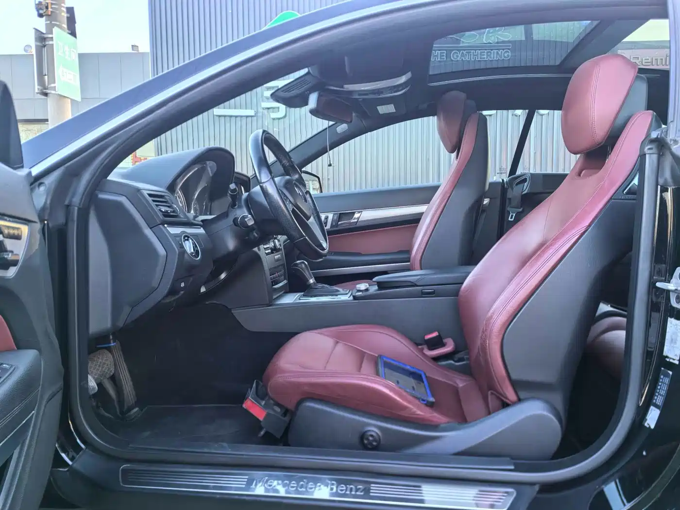 Mercedes-Benz E-Class (Import) 2011 E 260 CGI Coupe фото 7