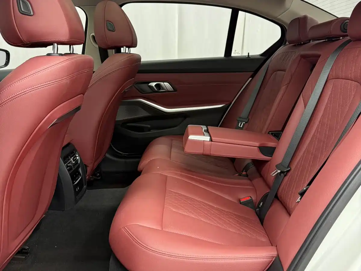 BMW 3 Series 2023 320Li M Sport Package фото 12