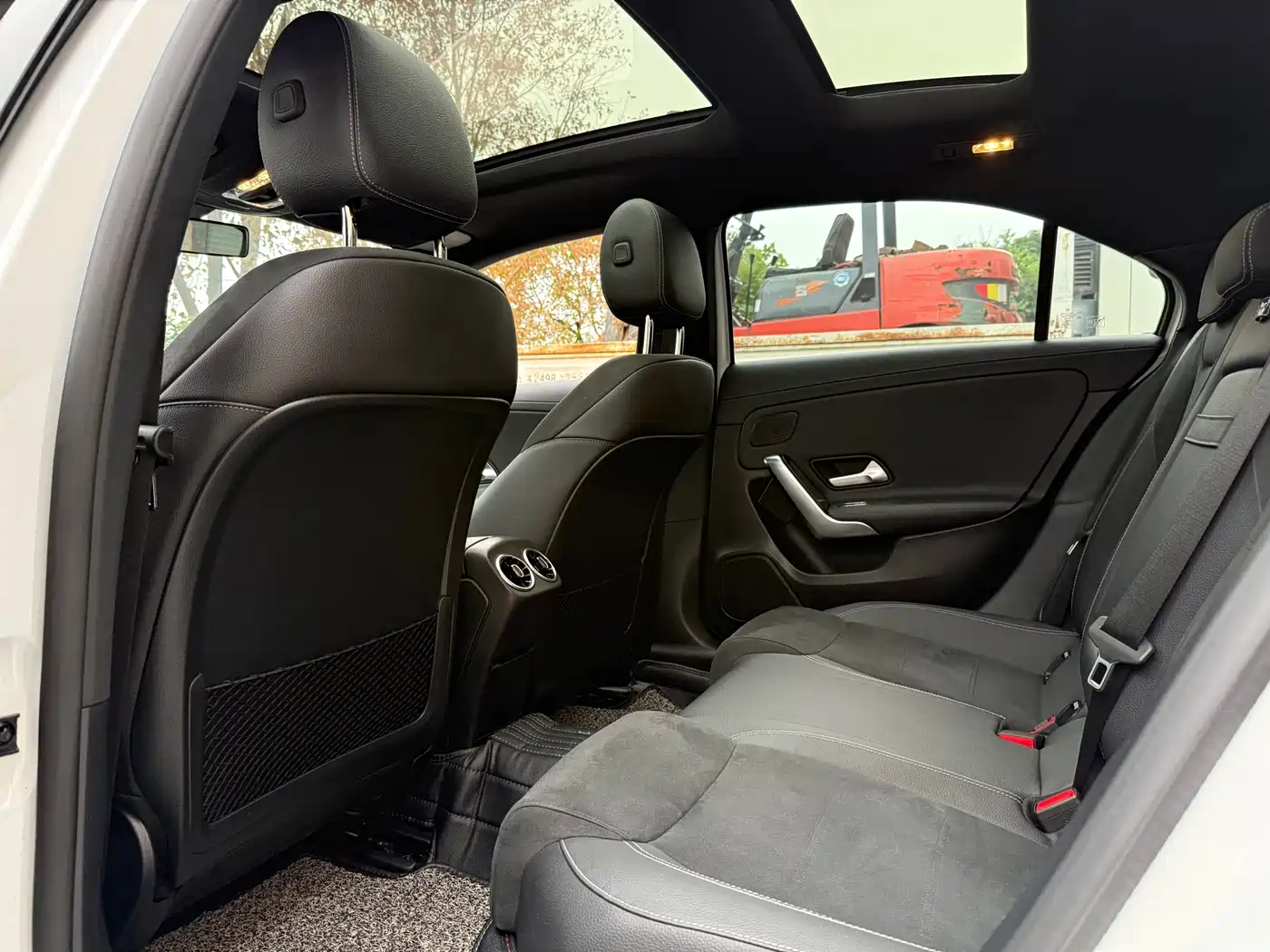 Mercedes-Benz A-Class 2020 A 200 L Sport Sedan фото 10