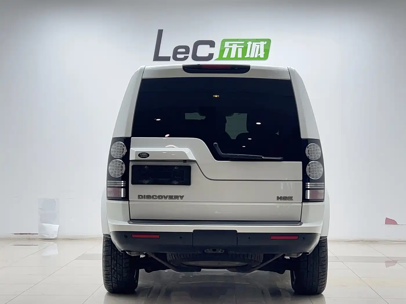Land Rover Discovery 2014 3.0 SC V6 SE фото 16