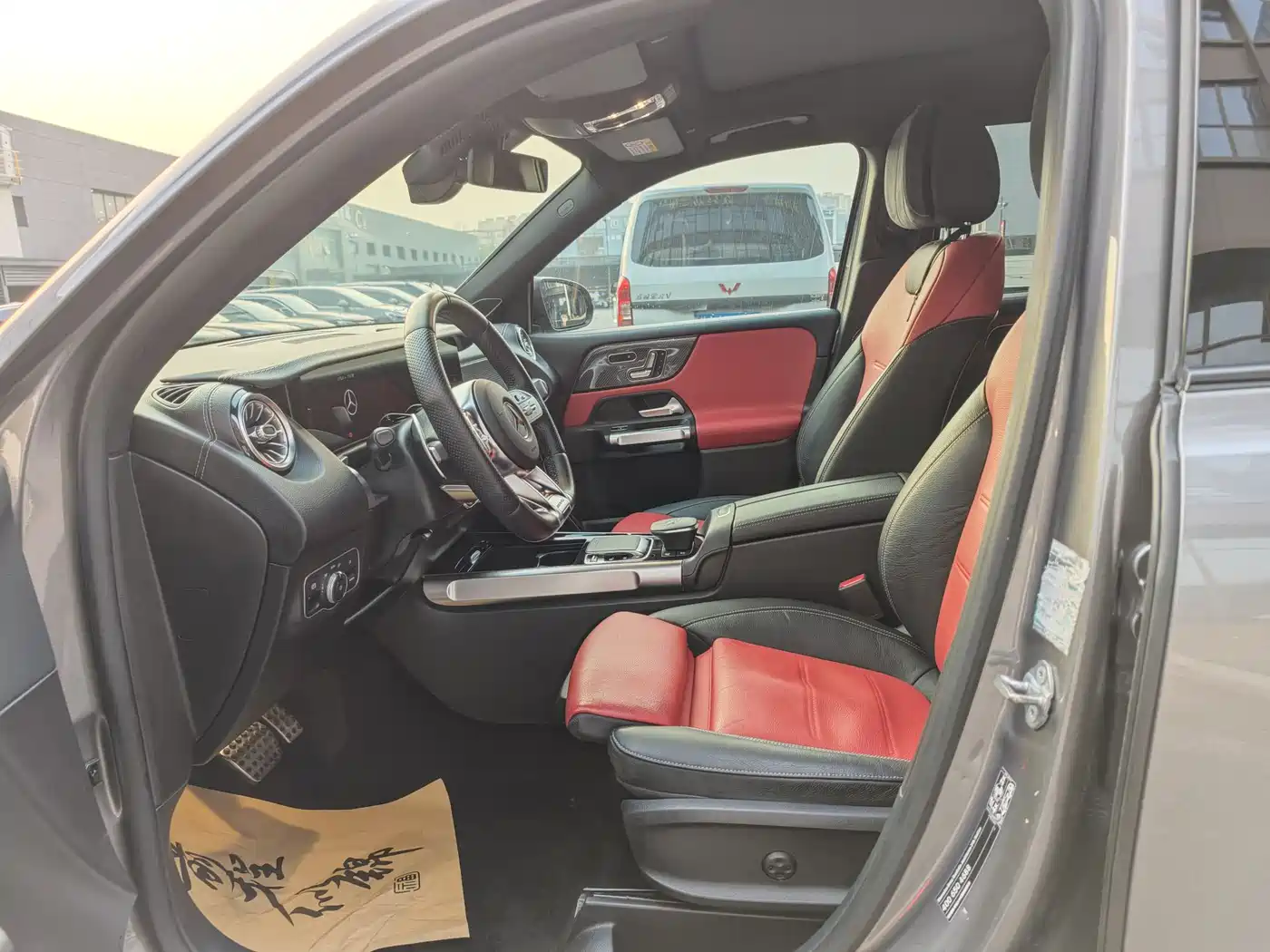 MERCEDES-BENZ GLB AMG