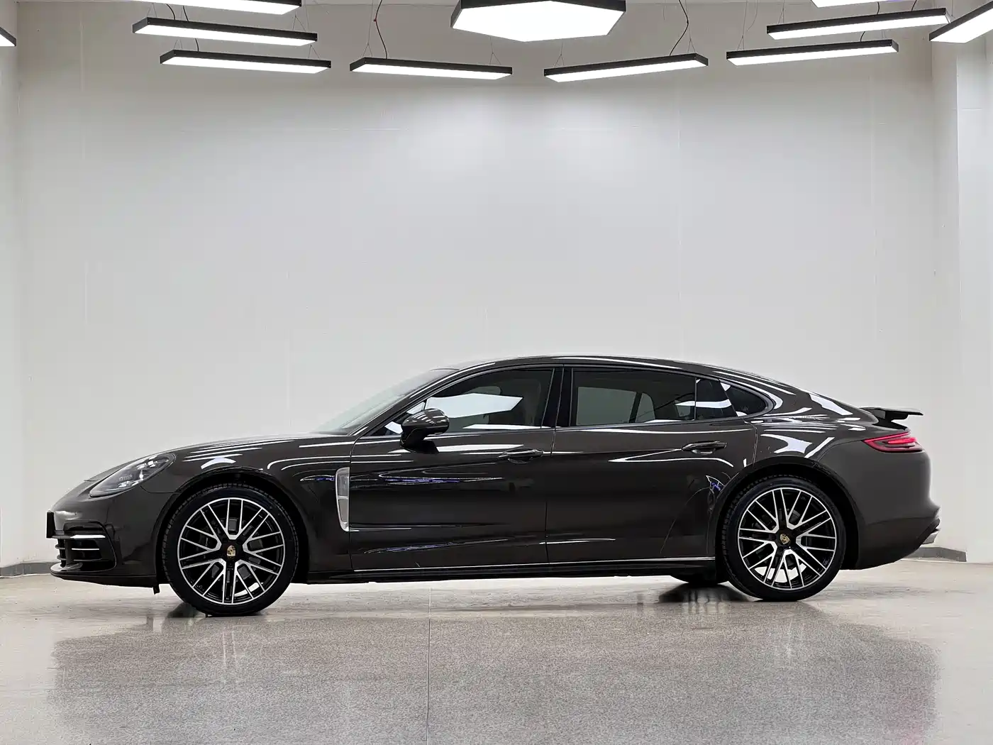 Porsche Panamera 2019 Panamera Executive Long Wheelbase 2.9T фото 4