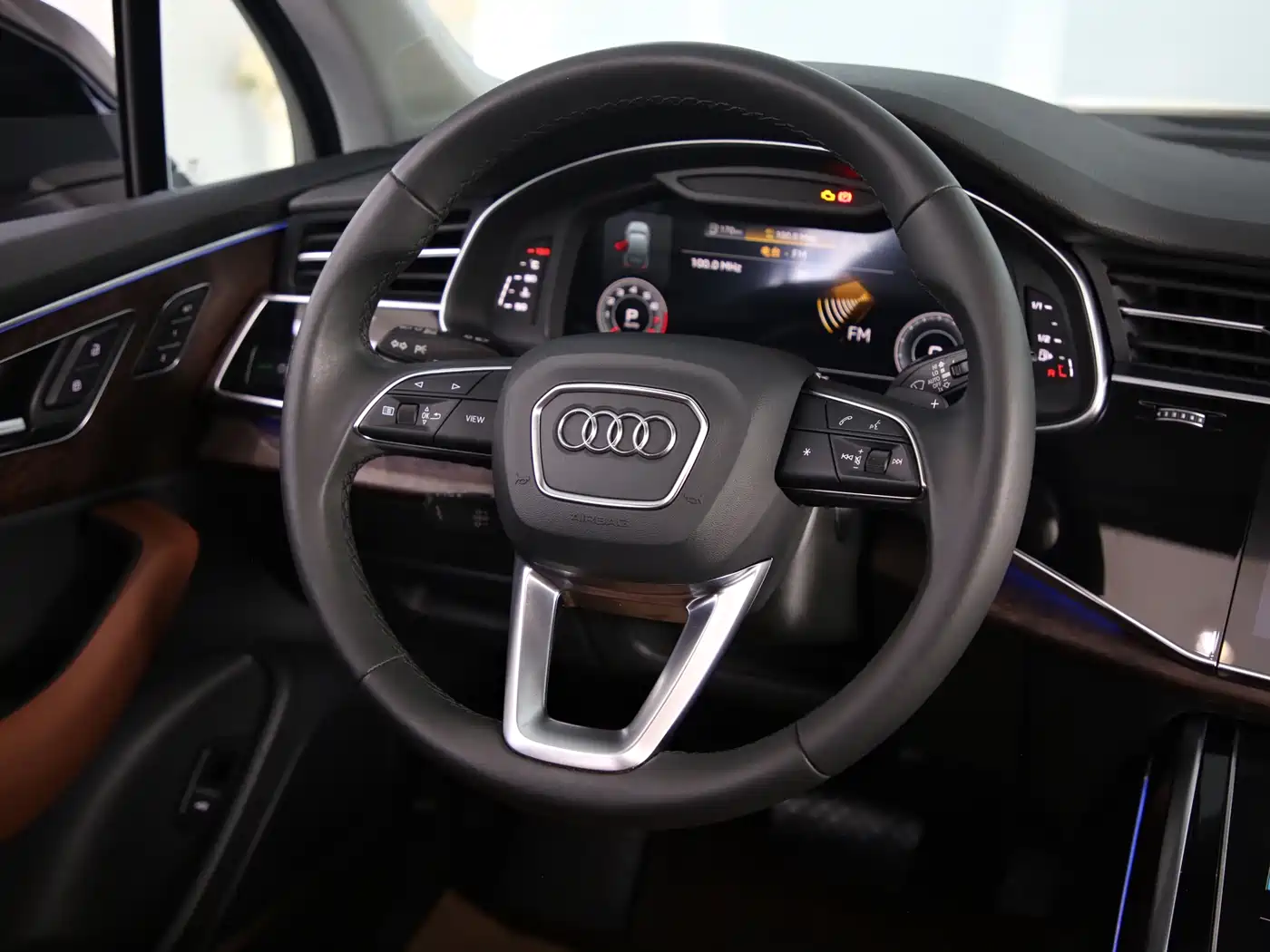 Audi Q7 2022 55 TFSI quattro S line Sport фото 10