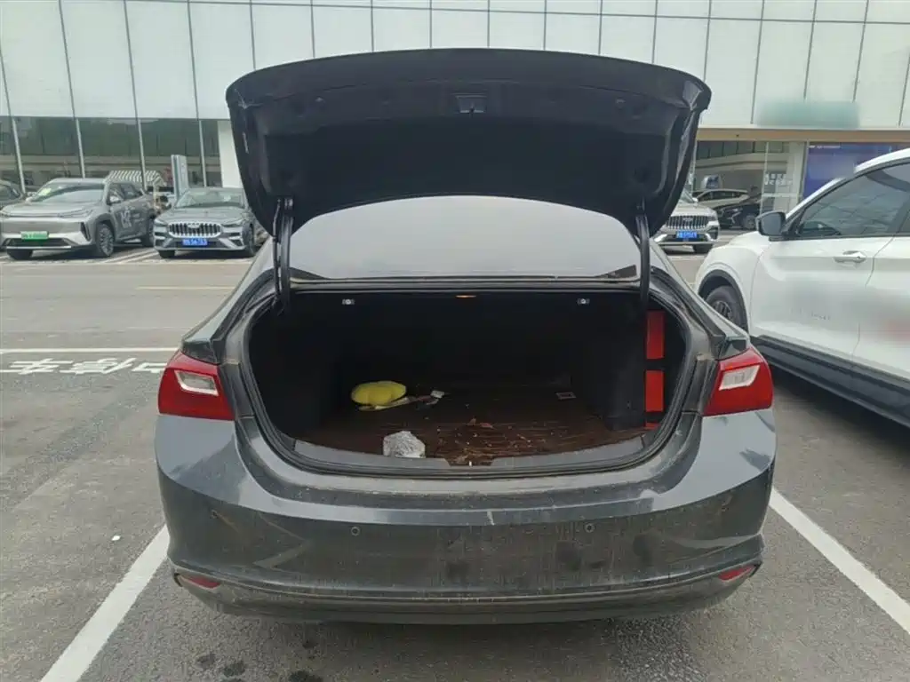 Chevrolet Malibu XL 2017 1.5T Auto Sport Edition фото 19