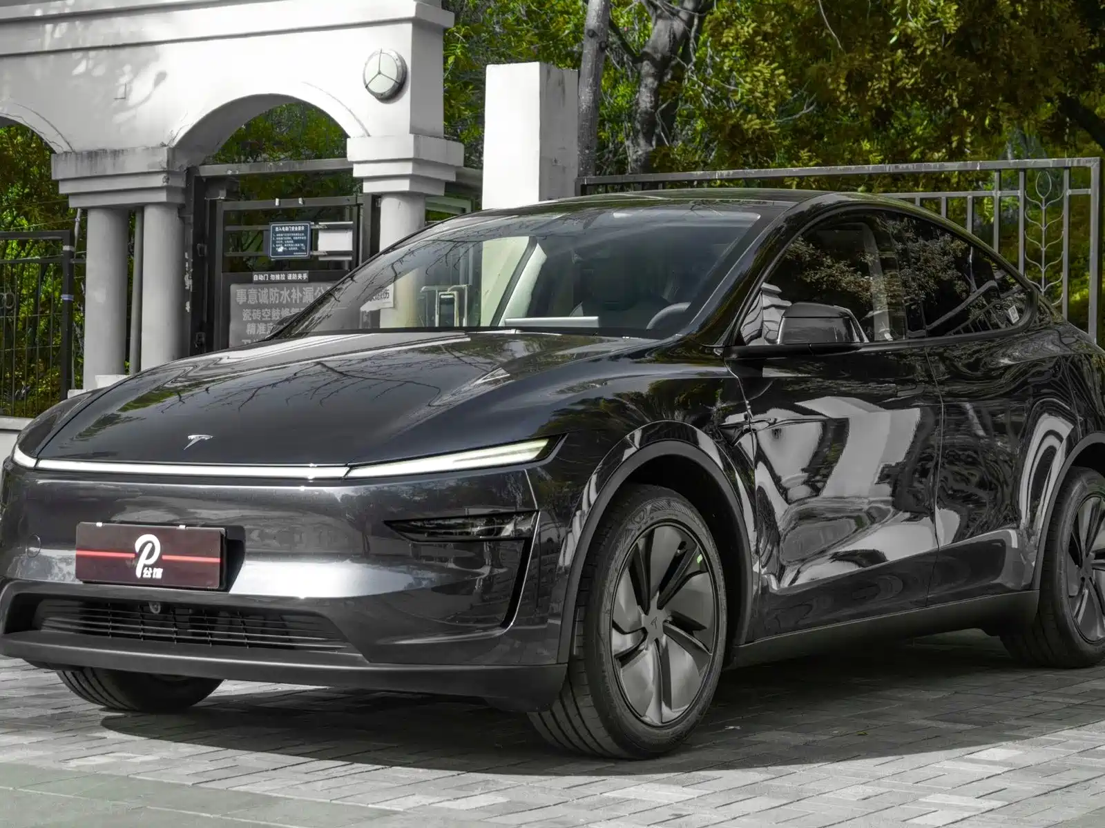 Фото 3 - Tesla Model Y