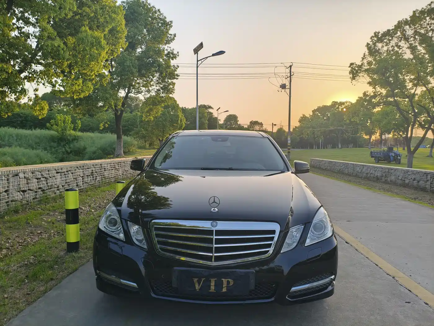Mercedes-Benz E-Class 2012 E 300 L Fashion фото 2