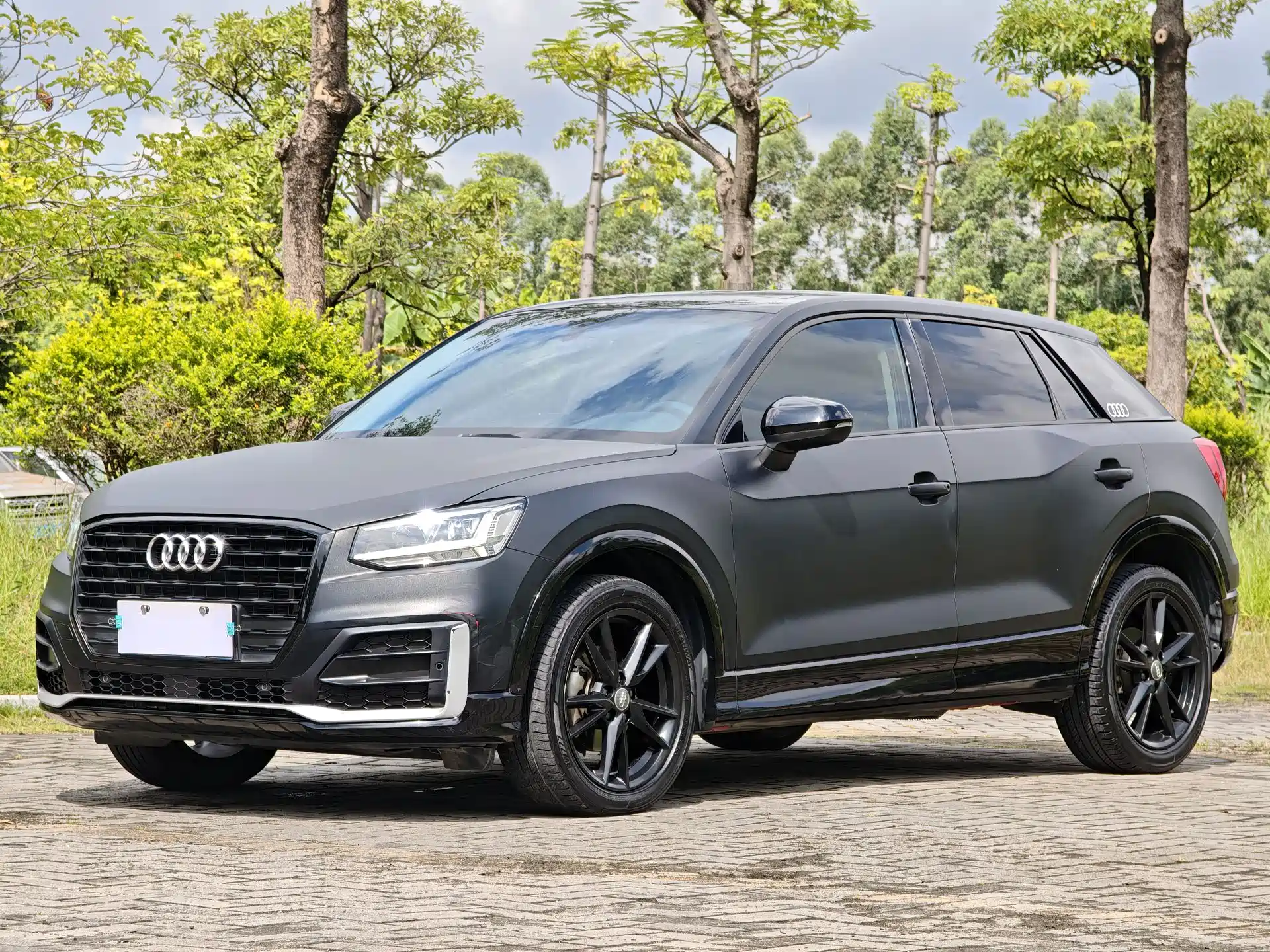 Фото 1 - Audi Q2L