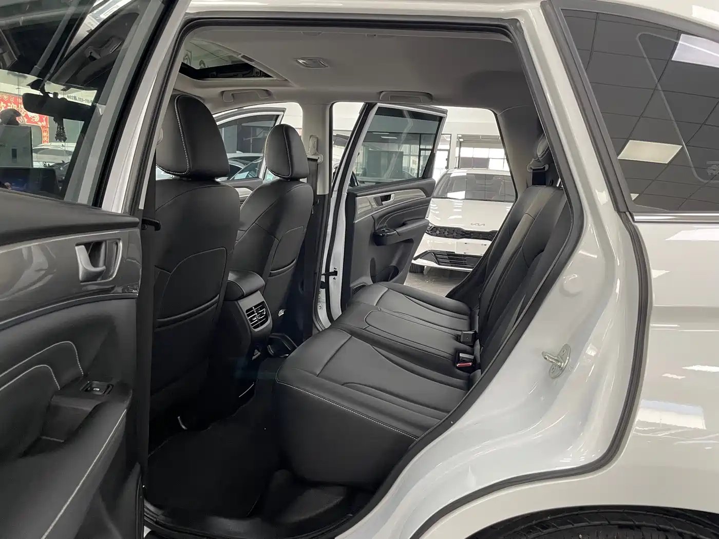 Haval M6 2023 PLUS 1.5T DCT Luxury Smart Connect фото 6