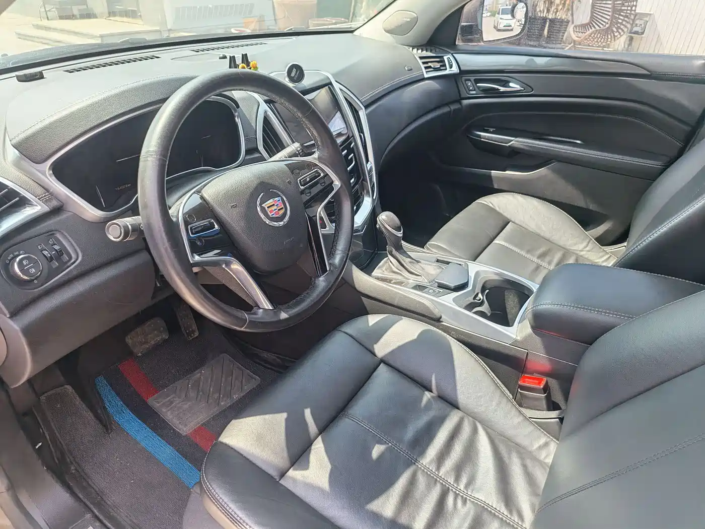 Cadillac SRX 2015 3.0L Comfort фото 15