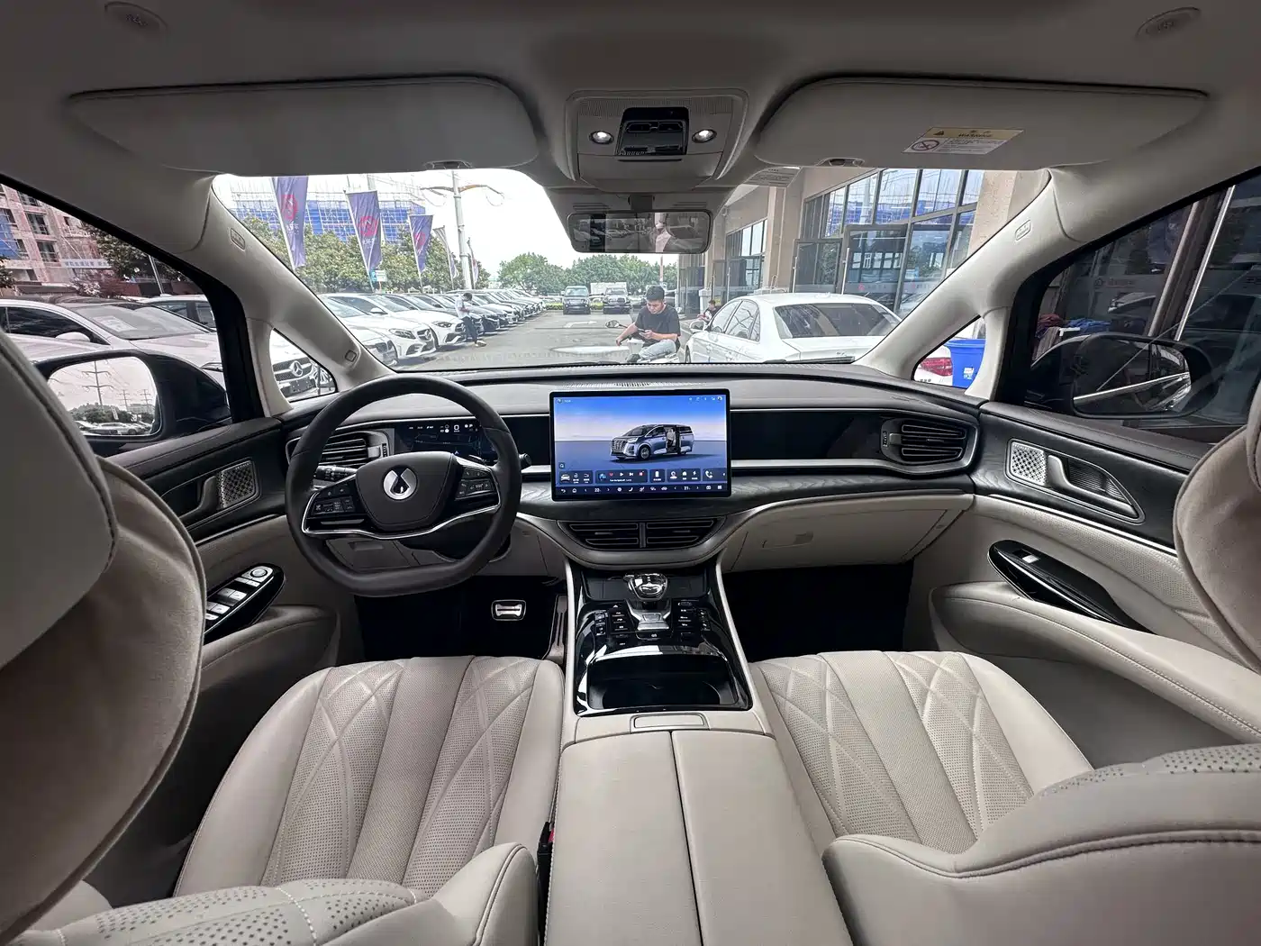 Denza D9 2025 DM-i Smart Drive Edition 1020 AWD Prestige фото 9