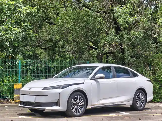 Changan Qiyuan A05 2024