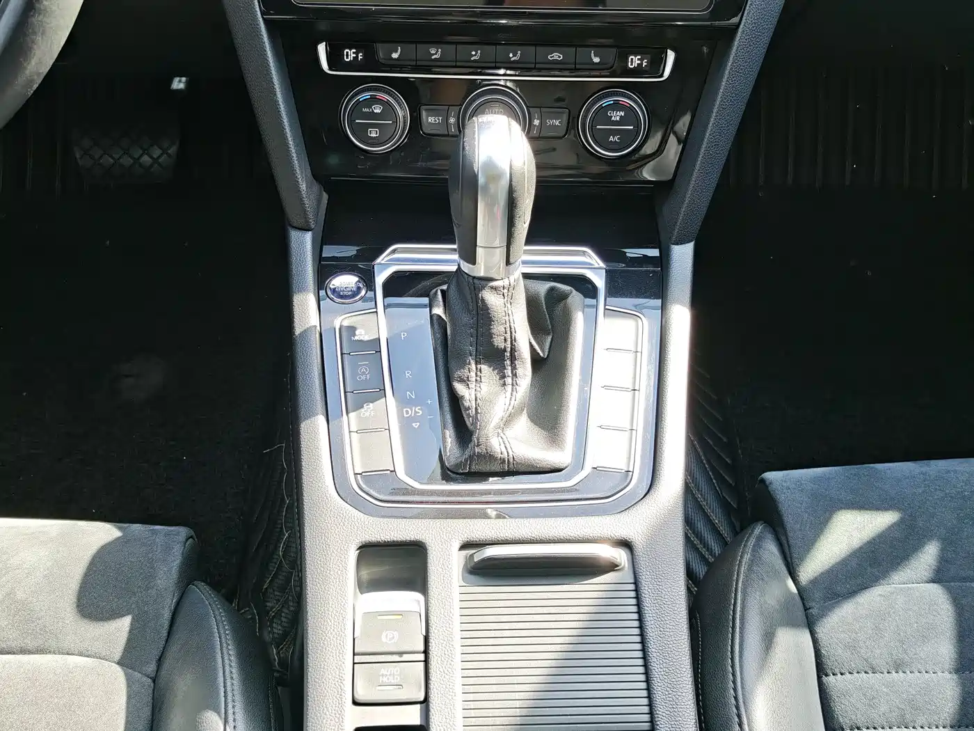 Volkswagen Magotan 2018 330TSI DSG Luxury фото 10