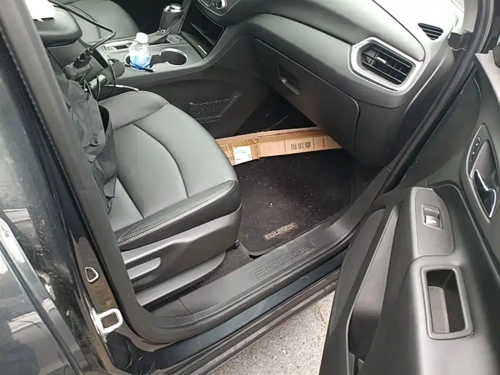 Chevrolet Equinox 2017 535T Automatic Realm Edition фото 11