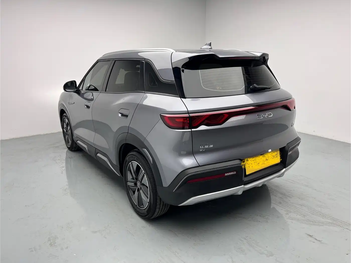 BYD Yuan UP 2024 401KM Surpass Edition фото 6