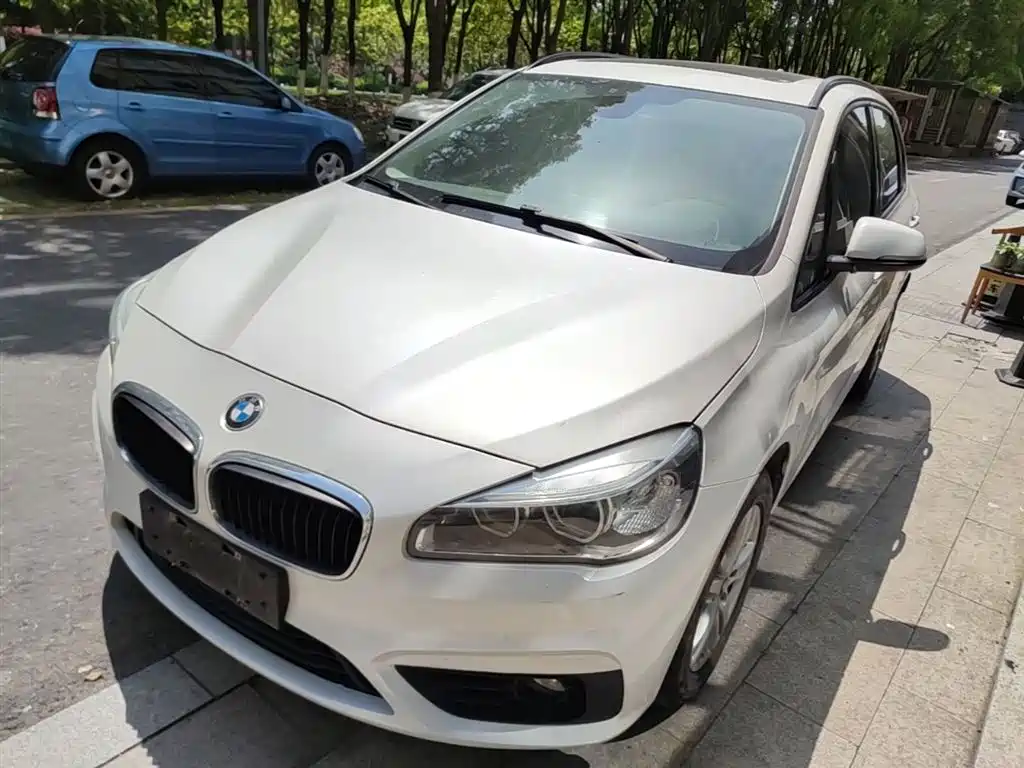 BMW 2 Series Touring 2016 218i Leading