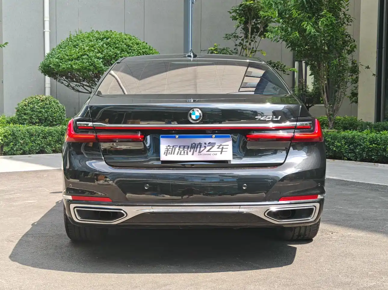 BMW 7 Series 2021 Model 740Li Leading Luxury Package фото 4