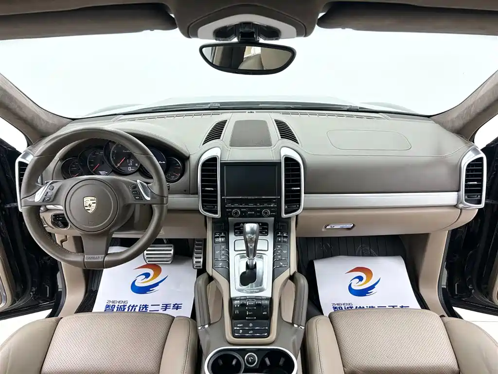 Porsche Cayenne 2011 Cayenne Turbo 4.8T фото 16