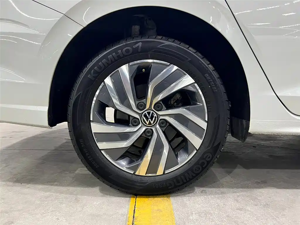 Volkswagen Bora 2023 200TSI DSG Yuexing Edition фото 18