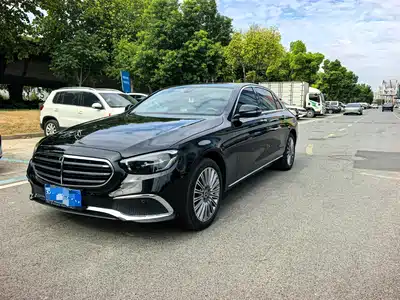 Mercedes-Benz E