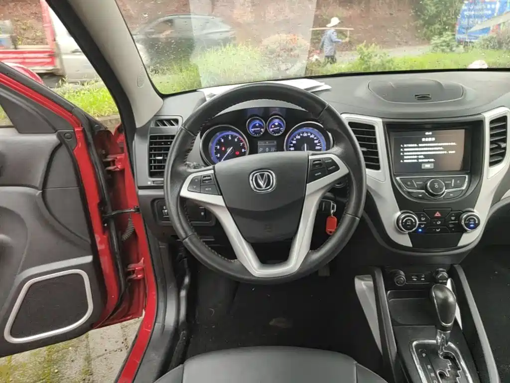 Changan CS35 2017 2016 1.6L Automatic Luxury Model China V