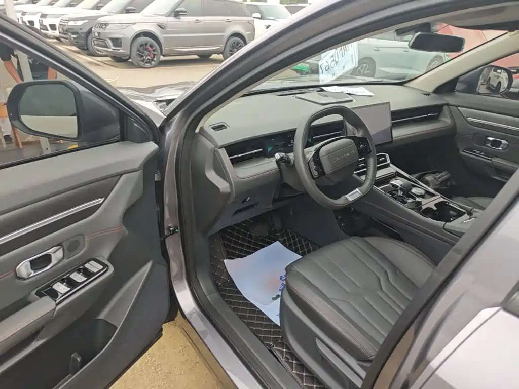 Jetour Dashing 2024 2025 1.5T DCT Luxury Edition